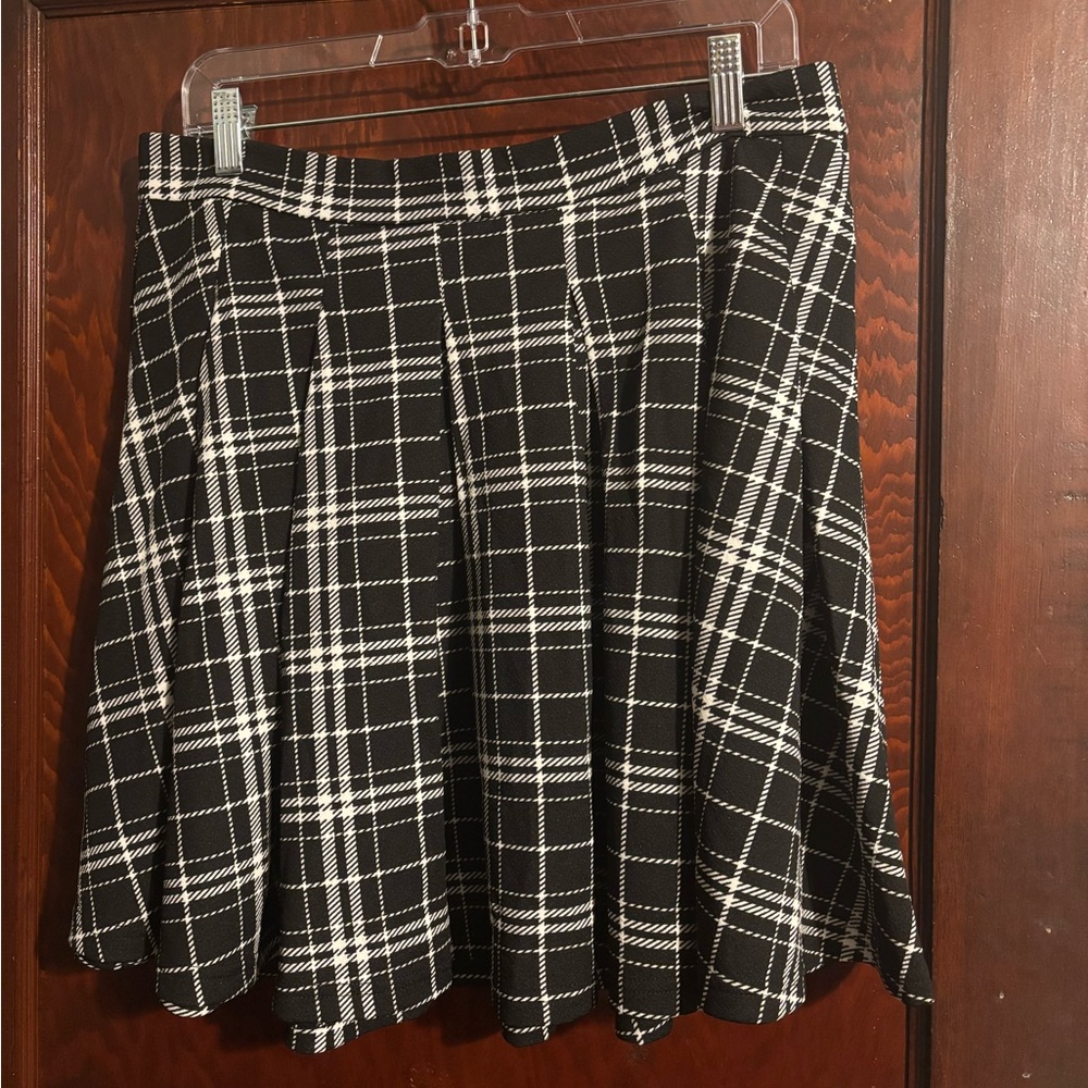 Black and White Plaid Skirt